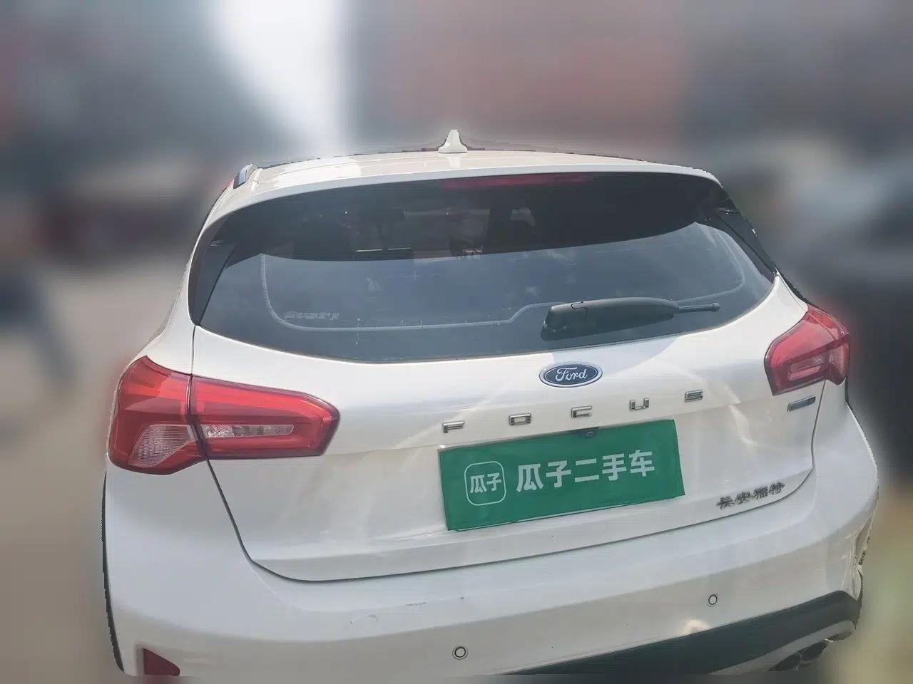 Ford Focus Active 2020 EcoBoost 180 Automatic Trendy Model — миниатюра 5