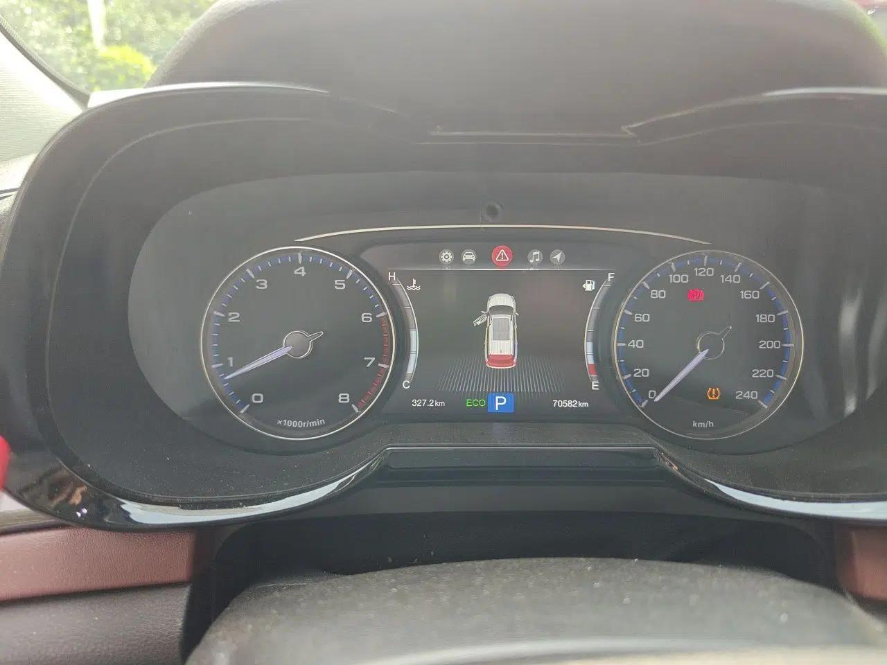 GAC Trumpchi GS8 2017 320T Two-Wheel Drive Luxury Smart Connectivity Version (7 Seats) — миниатюра 11