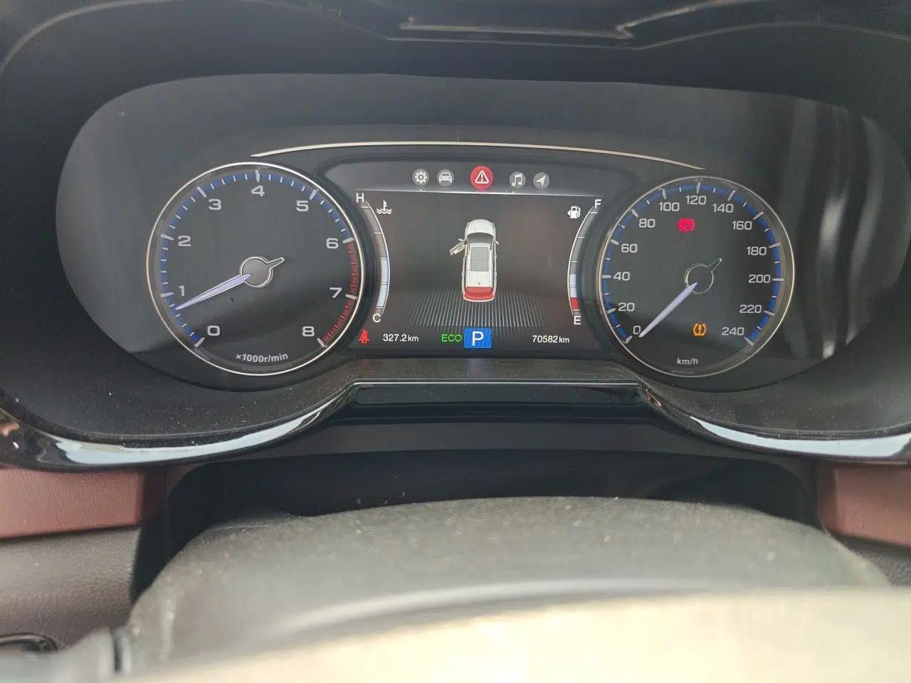 GAC Trumpchi GS8 2017 320T Two-Wheel Drive Luxury Smart Connectivity Version (7 Seats) — миниатюра 12