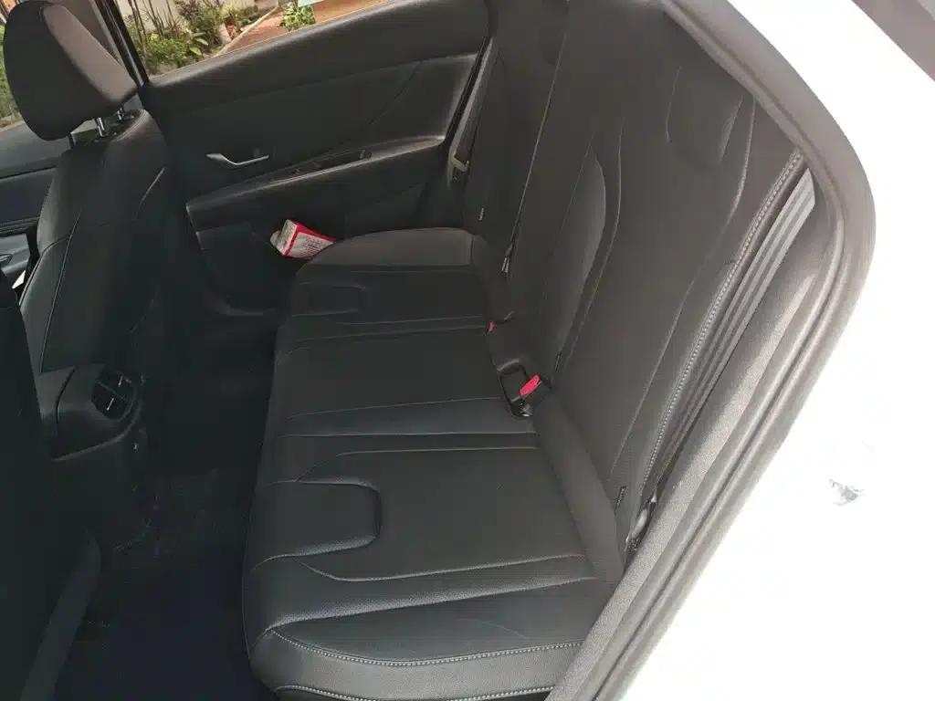 Hyundai Elantra 2022 1.5L CVT LUX Premium Edition — миниатюра 15