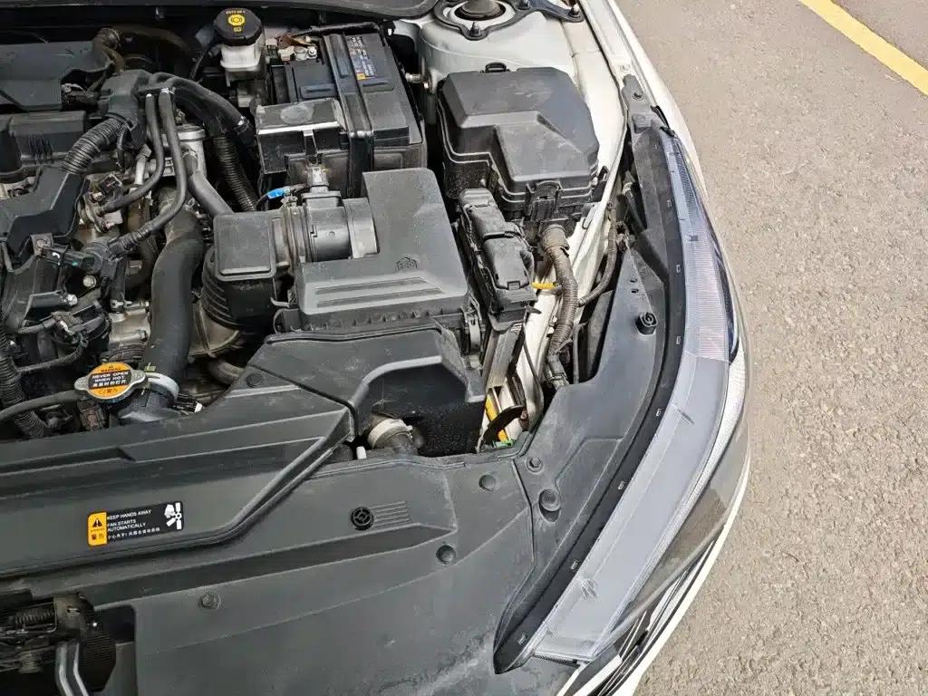 Hyundai Elantra 2022 1.5L CVT LUX Premium Edition — миниатюра 22