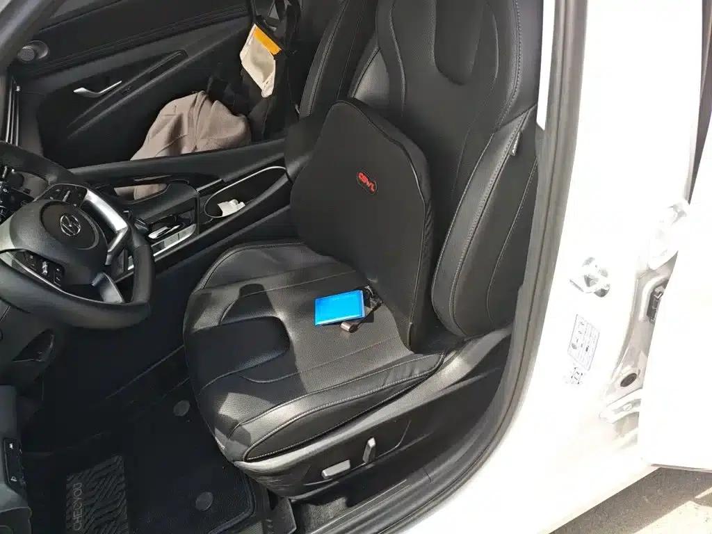 Hyundai Elantra 2022 1.5L CVT LUX Premium Edition — миниатюра 8