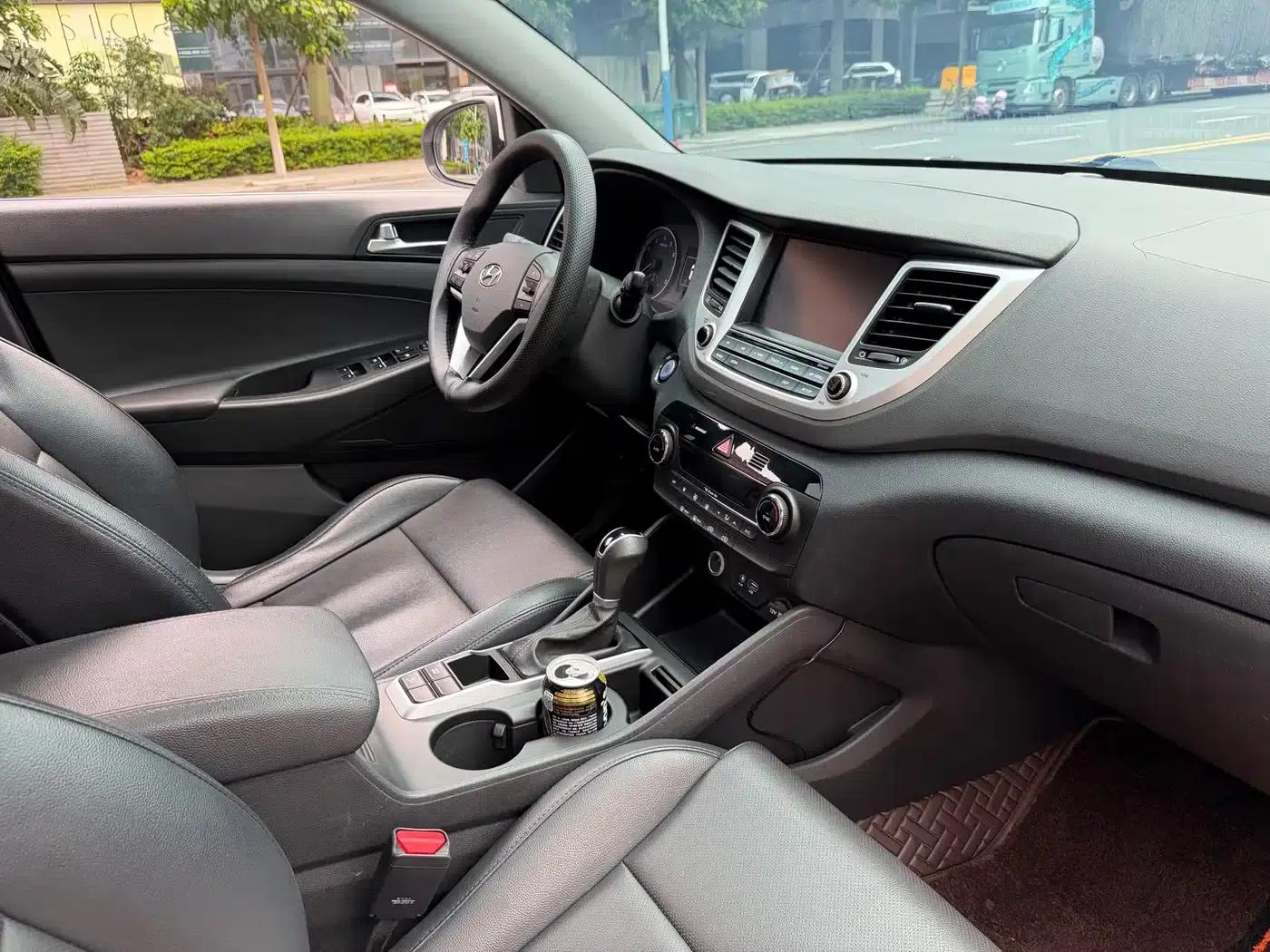 Tucson 2015 1.6T Dual-Clutch Two-Wheel Drive Intelligent Model — миниатюра 15