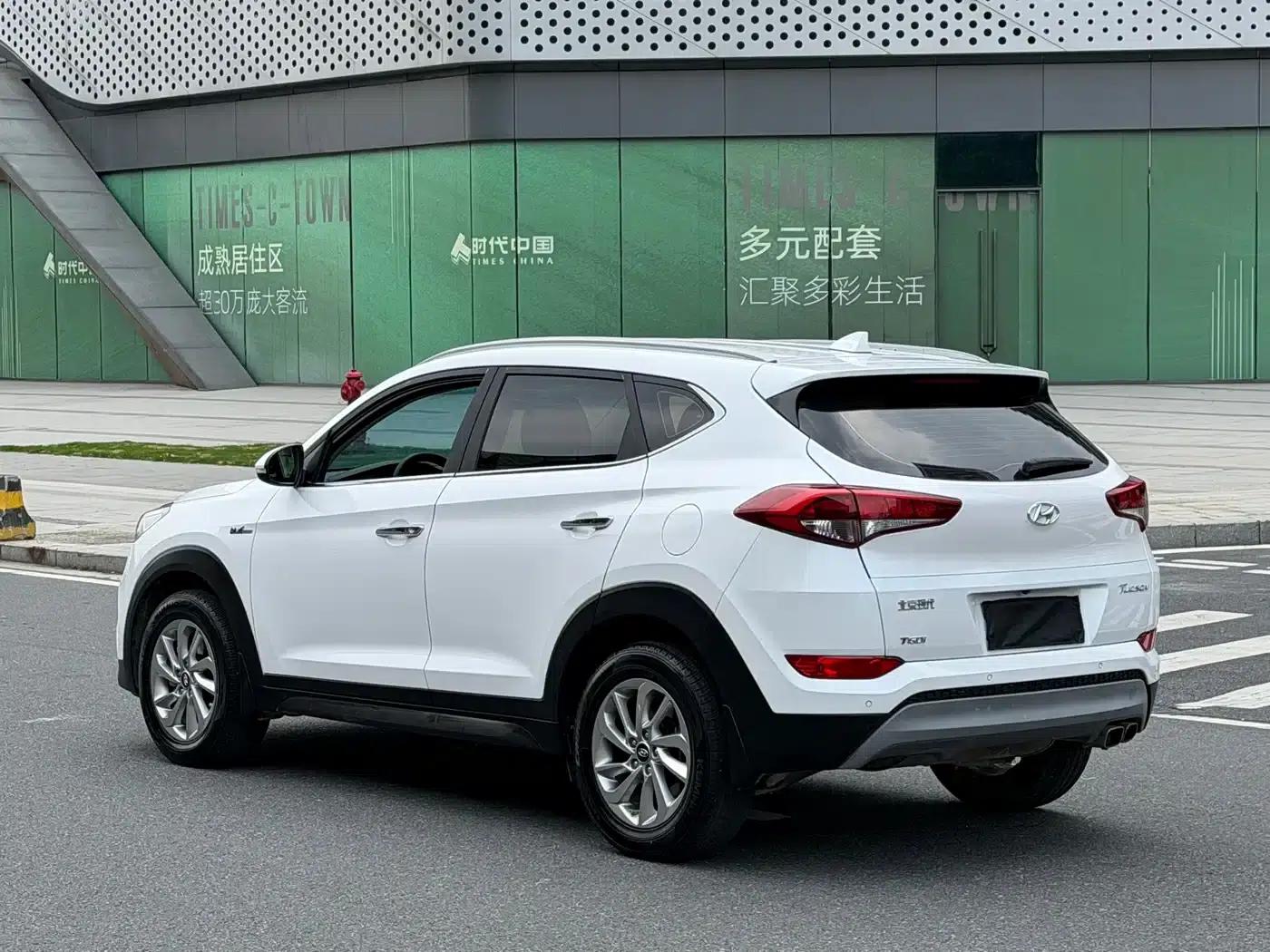 Tucson 2015 1.6T Dual-Clutch Two-Wheel Drive Intelligent Model — миниатюра 4
