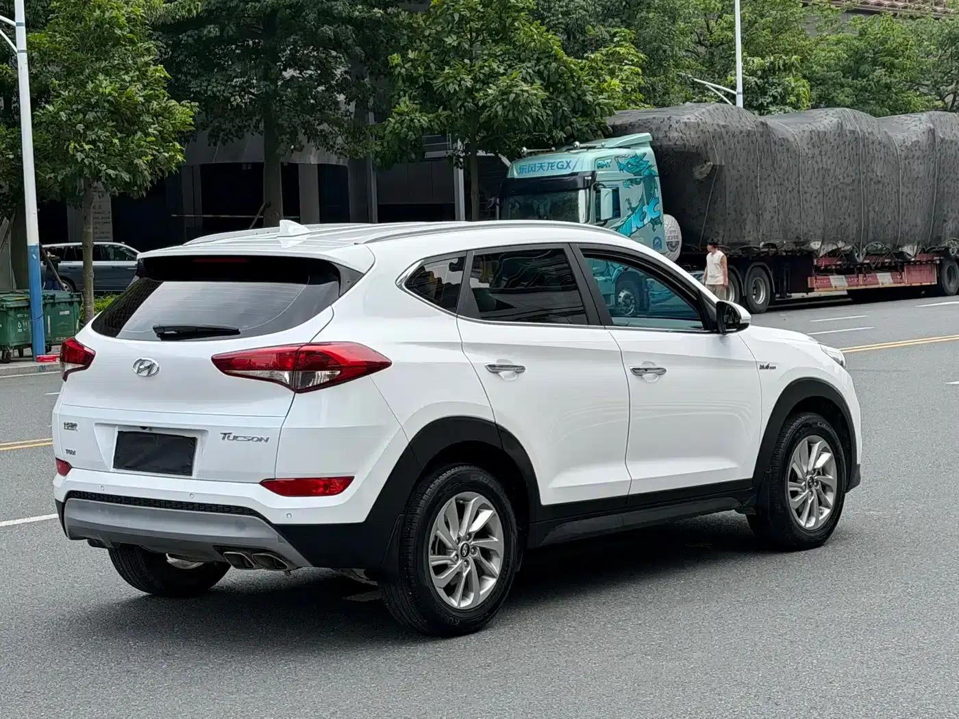 Tucson 2015 1.6T Dual-Clutch Two-Wheel Drive Intelligent Model — миниатюра 6