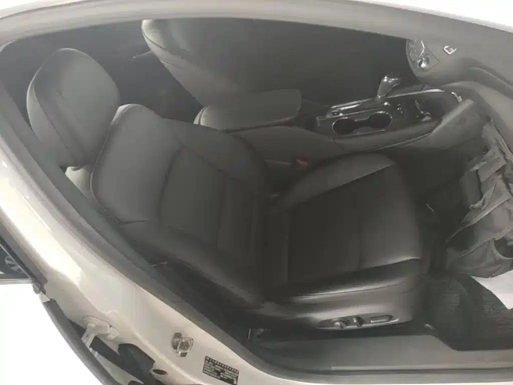 2019 Chevrolet Malibu XL 535T CVT Sporty Edition — миниатюра 25