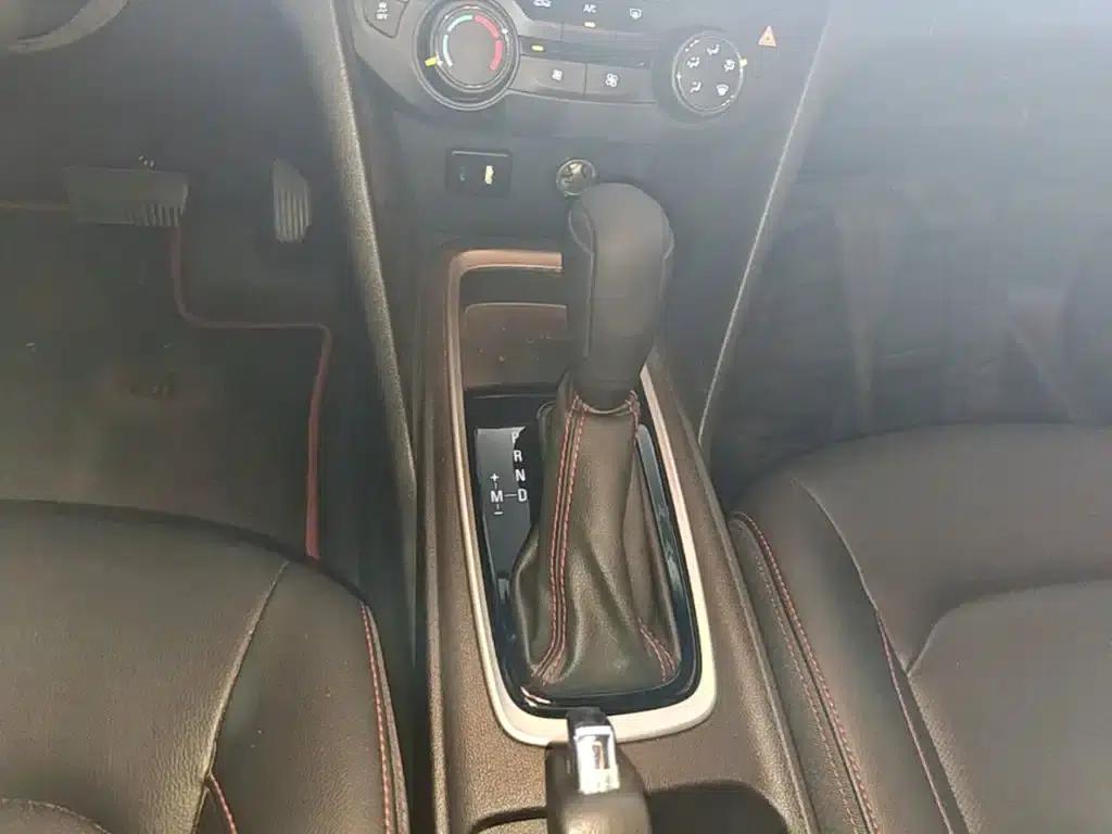 Chevrolet Cruze 2020 Mild Hybrid RS 330T Automatic Comfort Edition — миниатюра 14