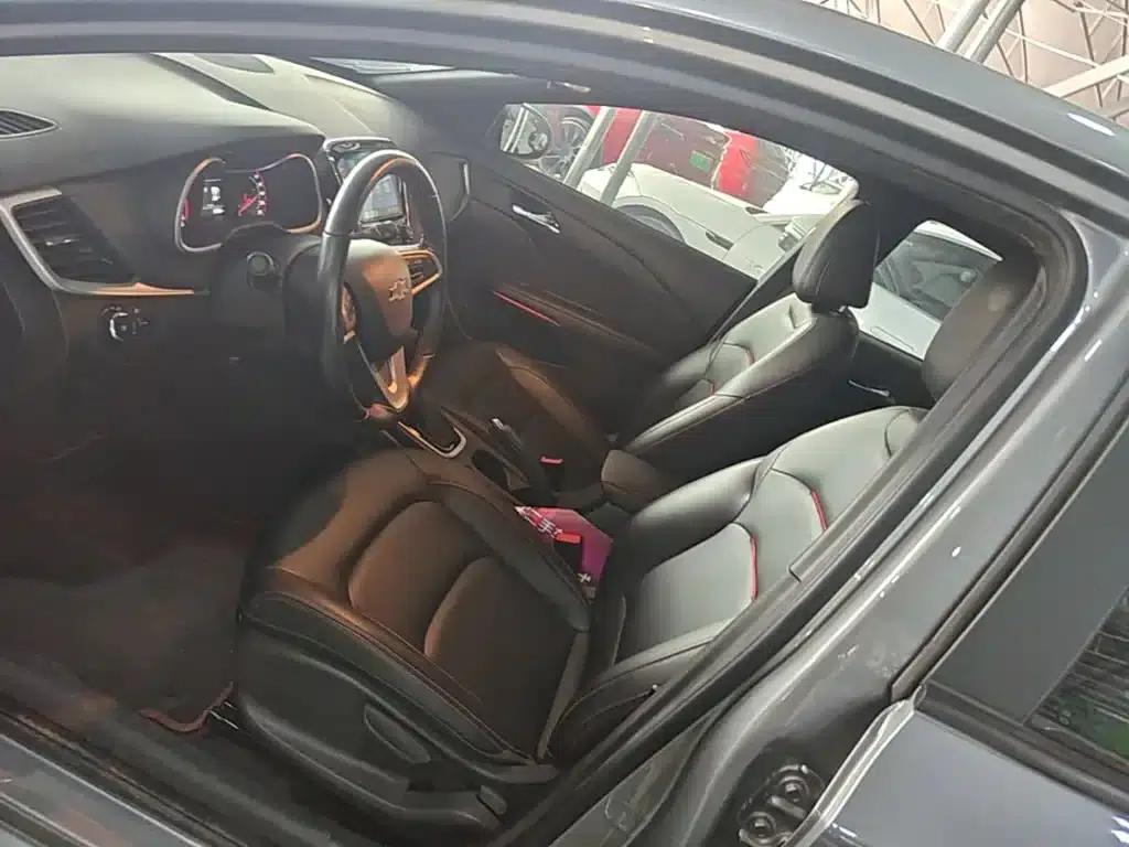 Chevrolet Cruze 2020 Mild Hybrid RS 330T Automatic Comfort Edition — миниатюра 15