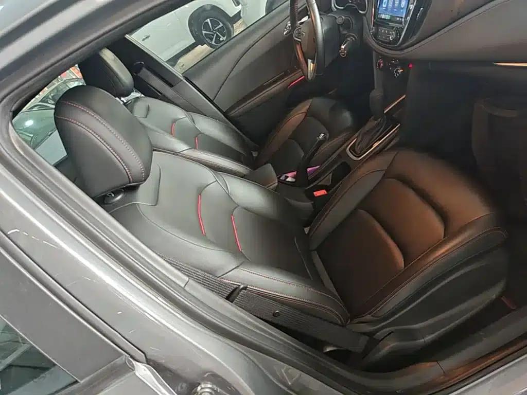 Chevrolet Cruze 2020 Mild Hybrid RS 330T Automatic Comfort Edition — миниатюра 25