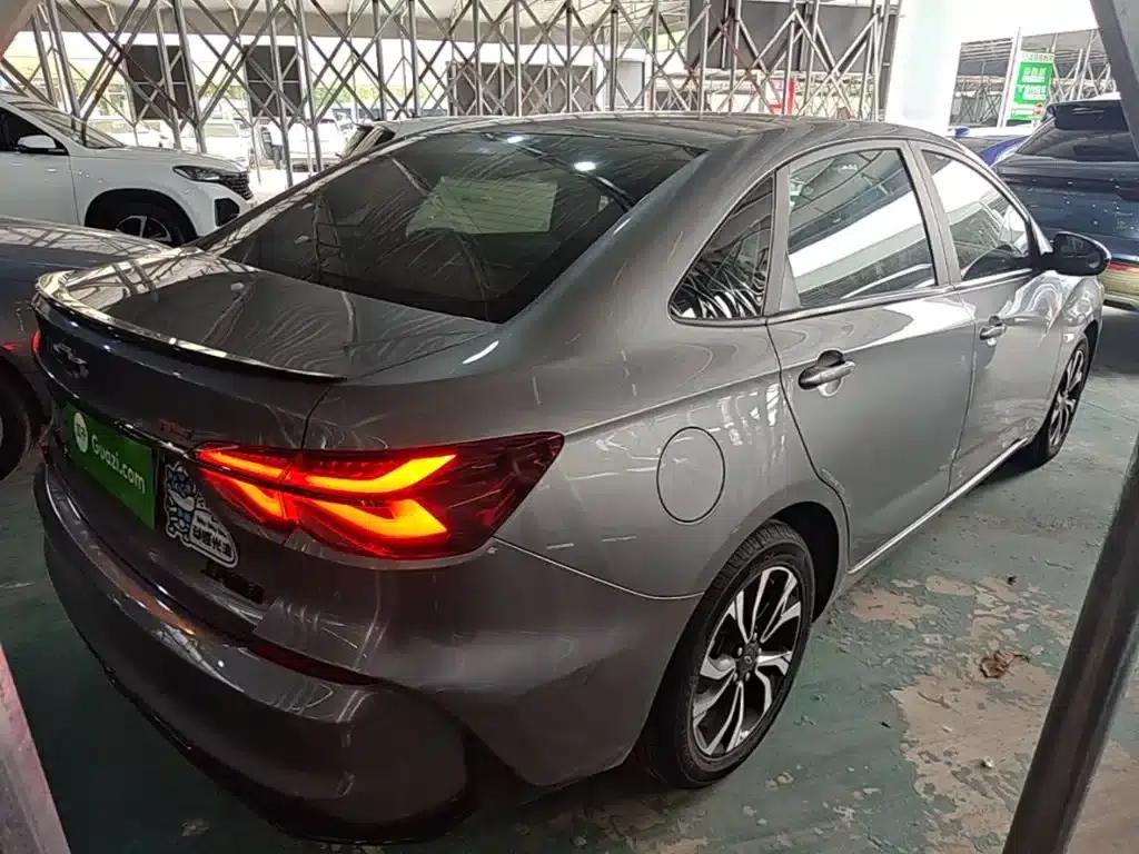 Chevrolet Cruze 2020 Mild Hybrid RS 330T Automatic Comfort Edition — миниатюра 7