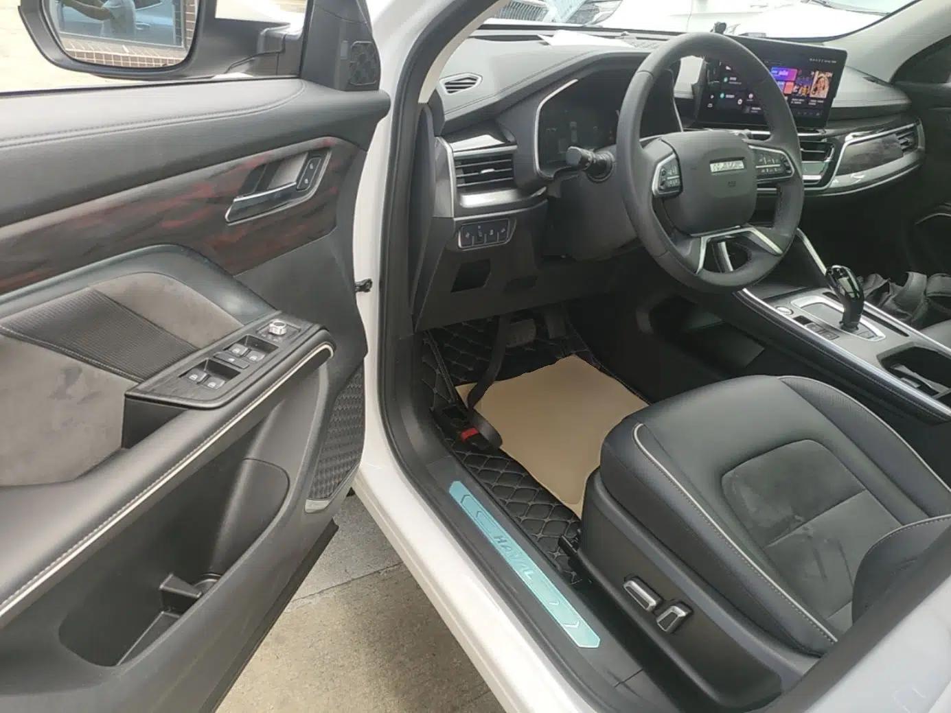 Haval H6 2023 National Trend Edition 1.5T Automatic Champion Version — миниатюра 23