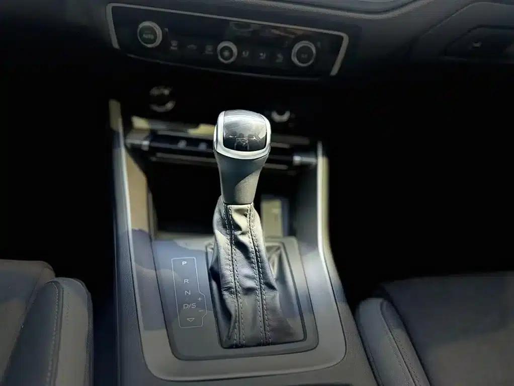 Audi Q3 2023 35 TFSI Progressive Dynamic (1.5T) — миниатюра 17