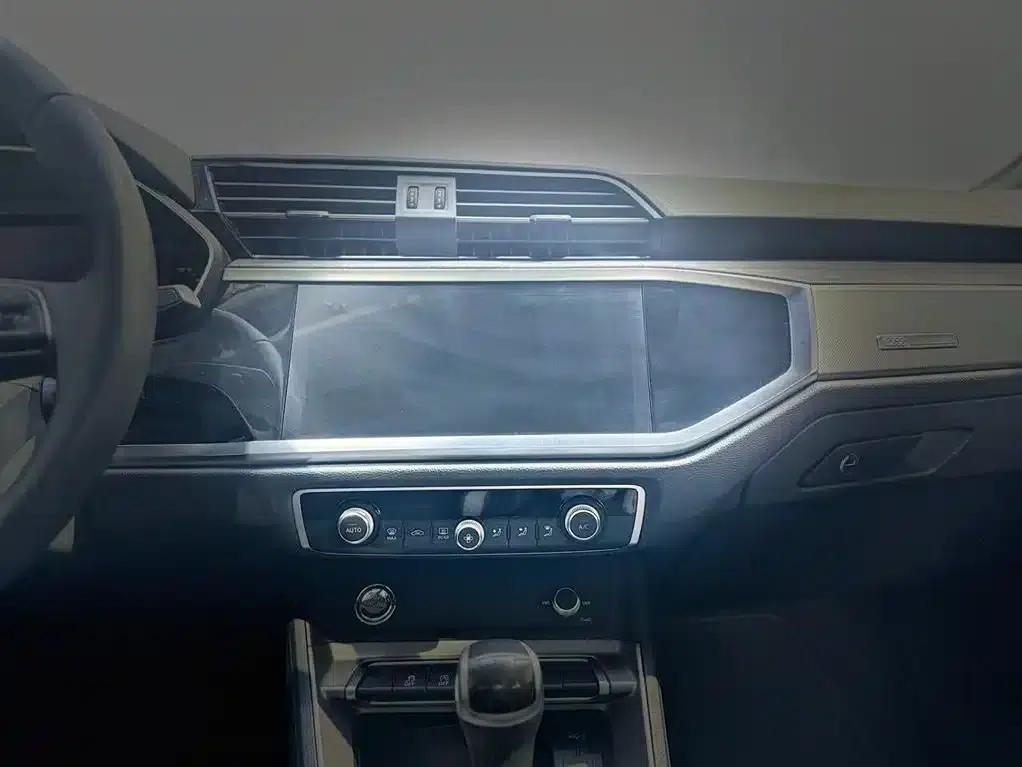 Audi Q3 2023 35 TFSI Progressive Dynamic (1.5T) — миниатюра 18