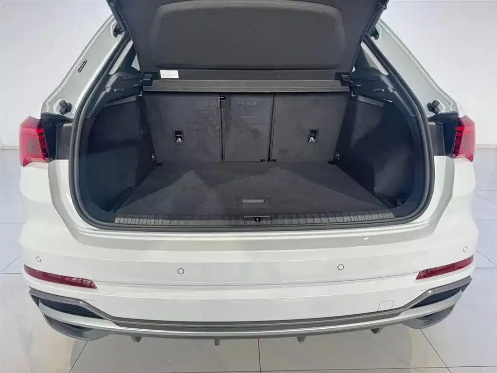 Audi Q3 2023 35 TFSI Progressive Dynamic (1.5T) — миниатюра 6