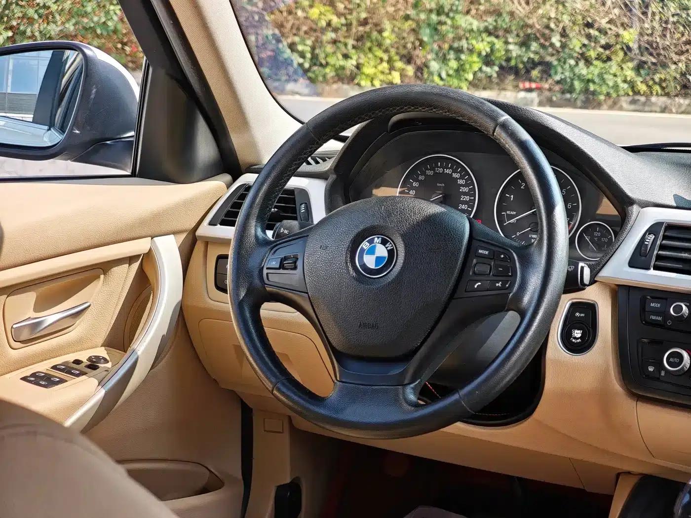 BMW 3 Series 2015 320Li Super Enjoyment Edition Fashion Model — миниатюра 9