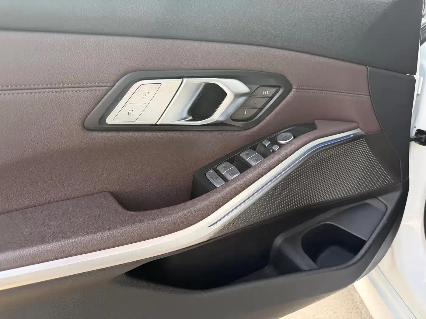 2021 BMW 3 Series 325Li M Sport Package — миниатюра 11