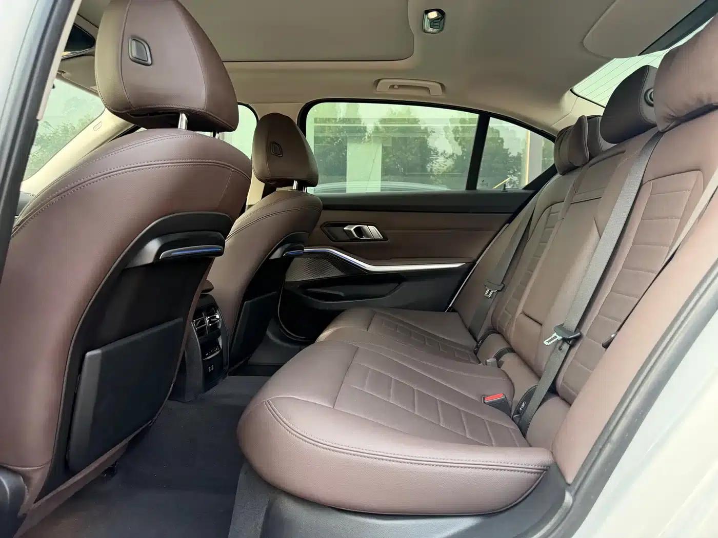 2021 BMW 3 Series 325Li M Sport Package — миниатюра 18