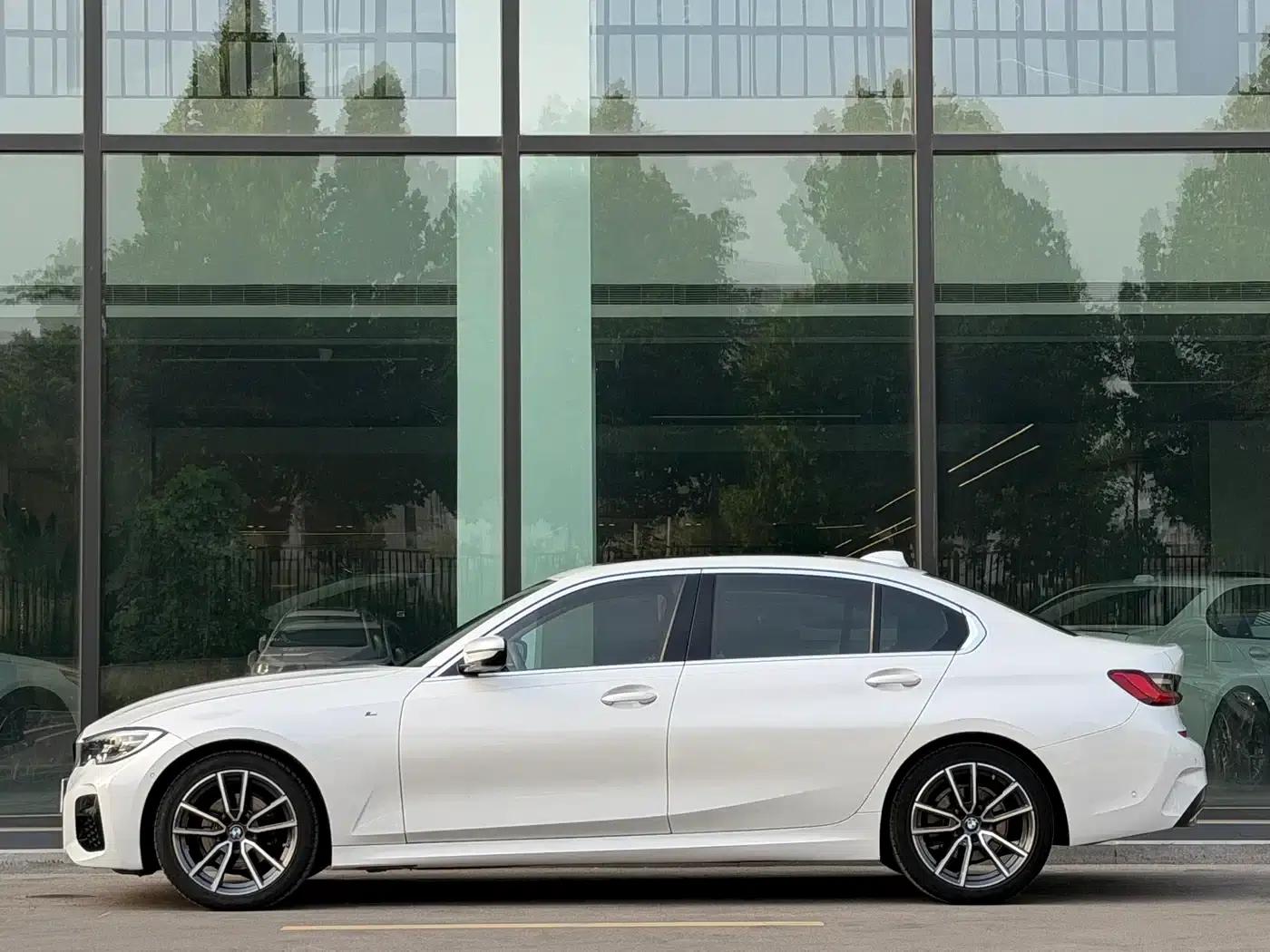 2021 BMW 3 Series 325Li M Sport Package — миниатюра 3