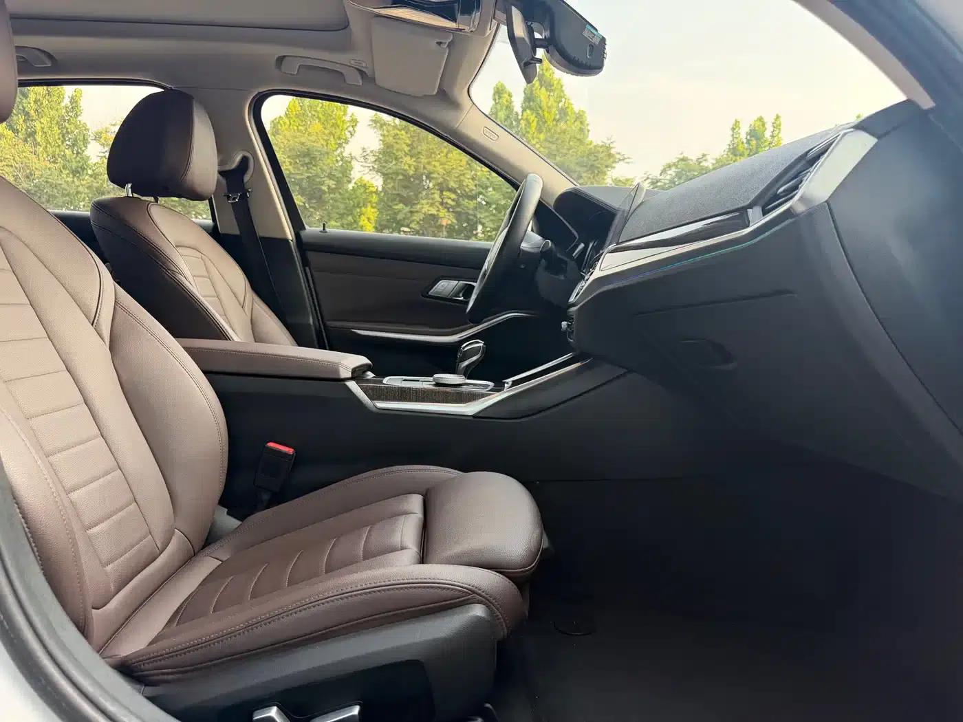 2021 BMW 3 Series 325Li M Sport Package — миниатюра 22