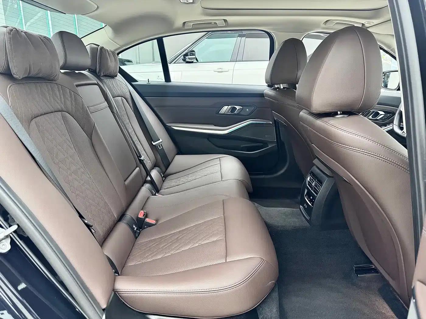 2025 BMW 3 Series 330Li M Sport Shadow Edition — миниатюра 15