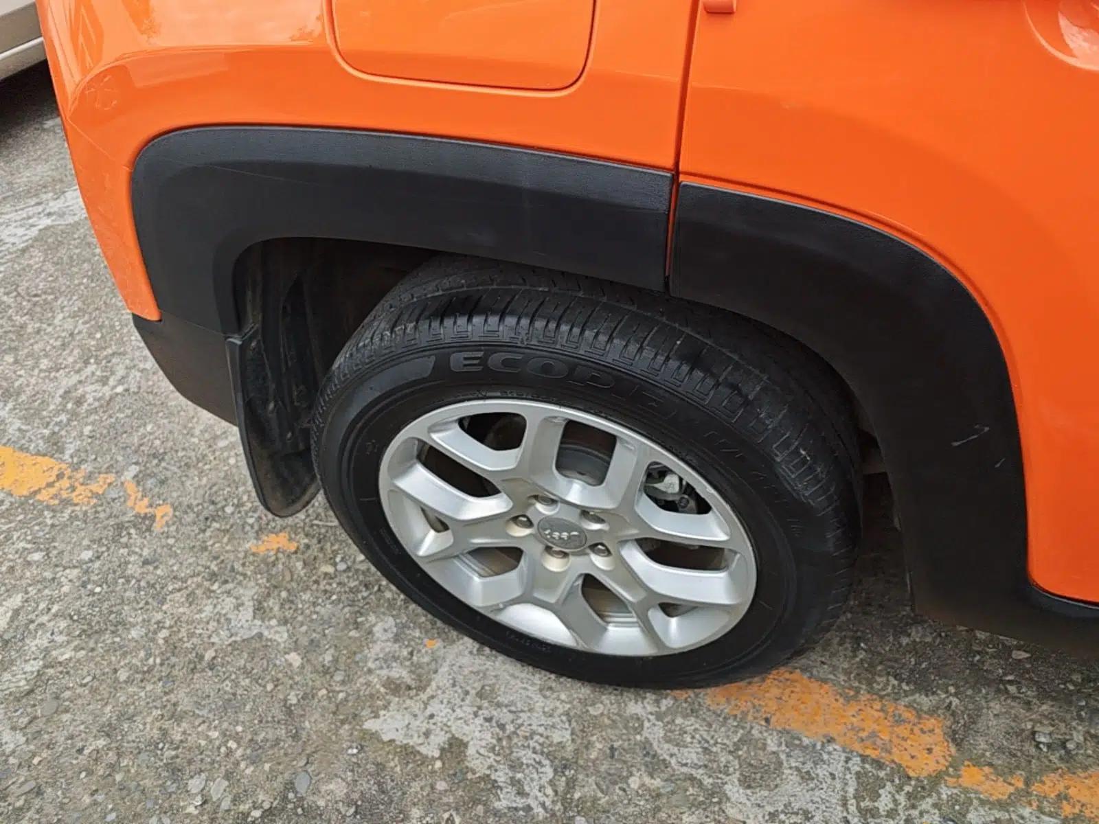 Jeep Renegade 2016 1.4T Automatic High-Energy Version — миниатюра 11
