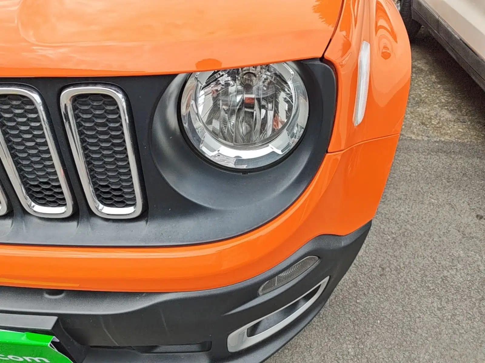 Jeep Renegade 2016 1.4T Automatic High-Energy Version — миниатюра 8