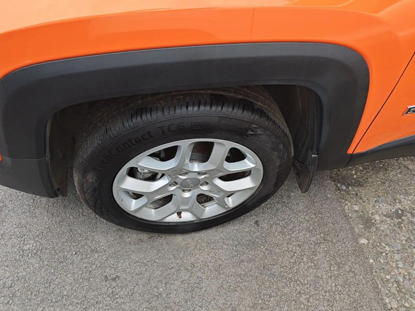 Jeep Renegade 2016 1.4T Automatic High-Energy Version — миниатюра 10
