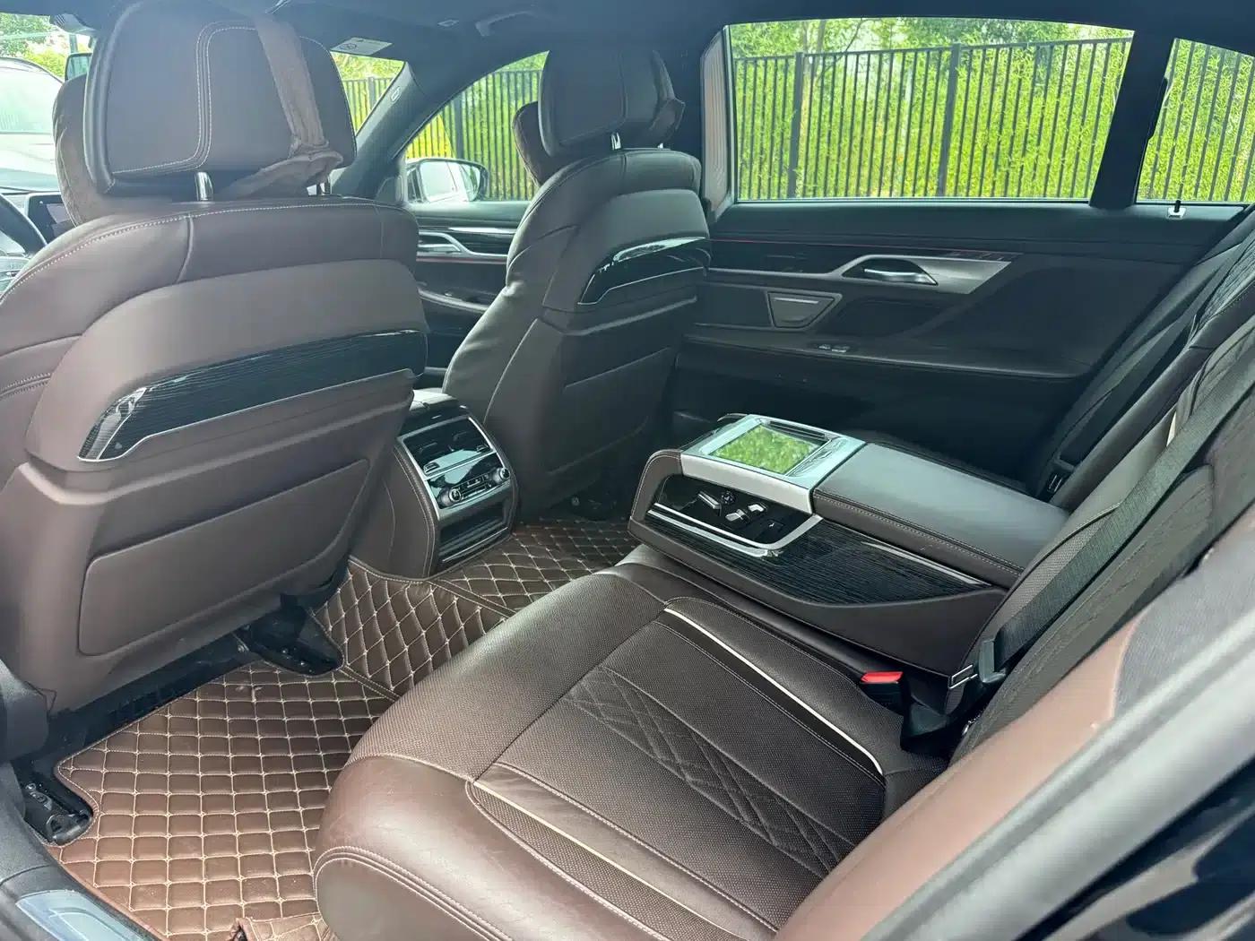 2019 BMW 7 Series Facelift 730Li M Sport Package — миниатюра 13