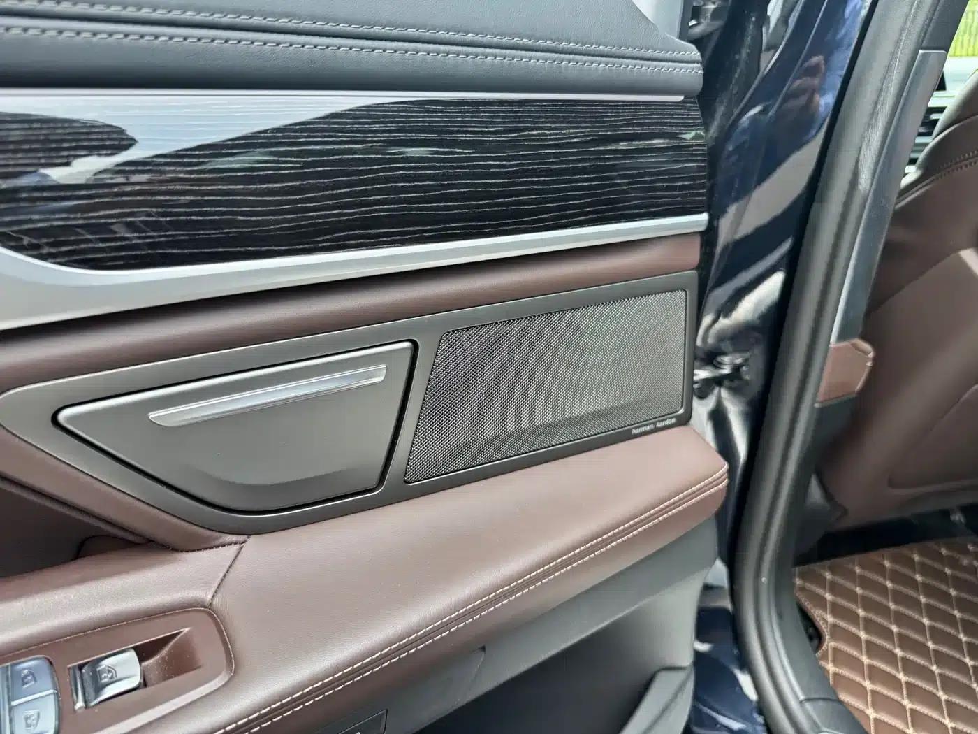2019 BMW 7 Series Facelift 730Li M Sport Package — миниатюра 14