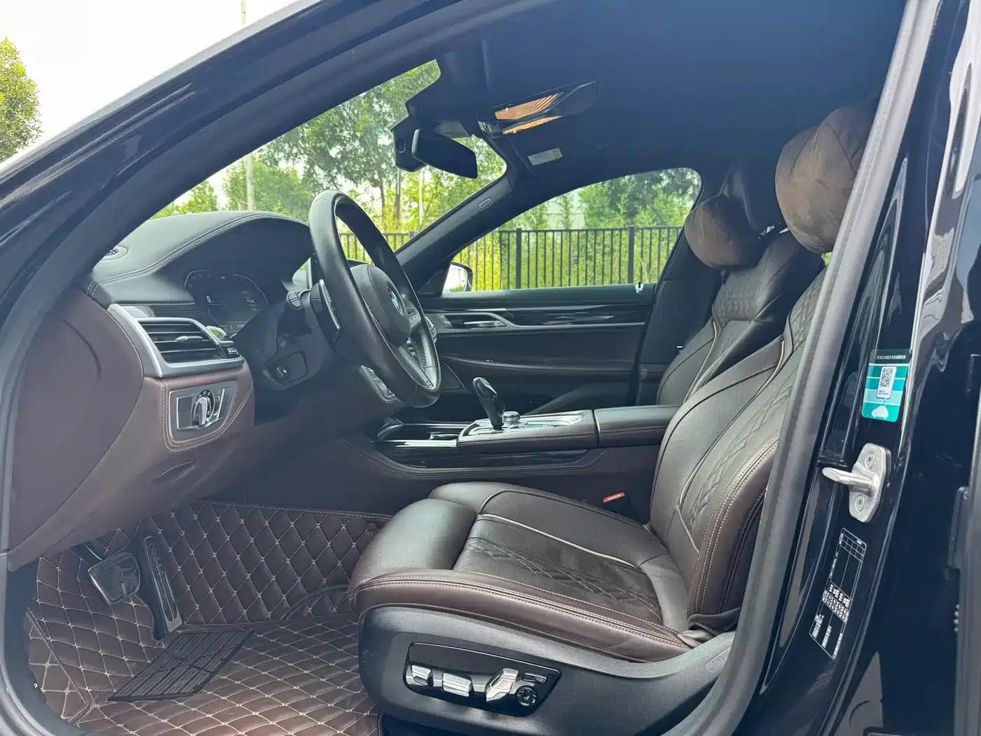 2019 BMW 7 Series Facelift 730Li M Sport Package — миниатюра 16