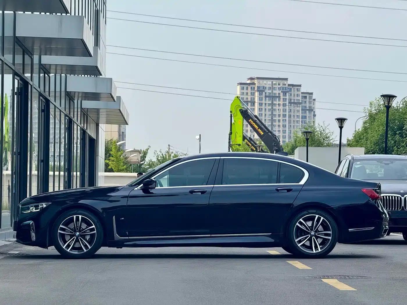 2019 BMW 7 Series Facelift 730Li M Sport Package — миниатюра 4