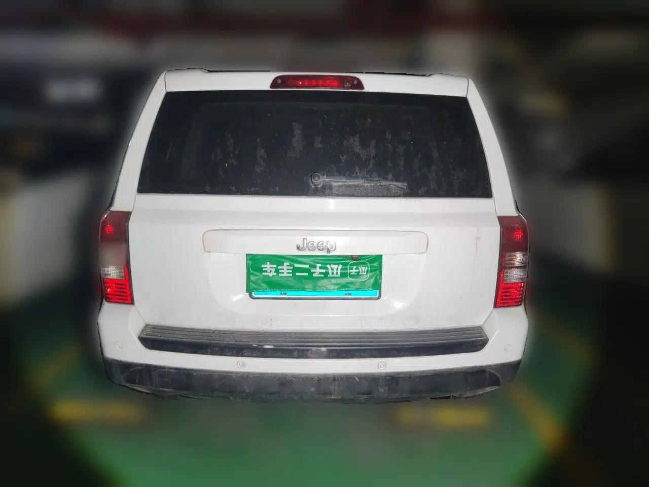 Jeep Patriot 2015 2.0L Sport Edition — миниатюра 5