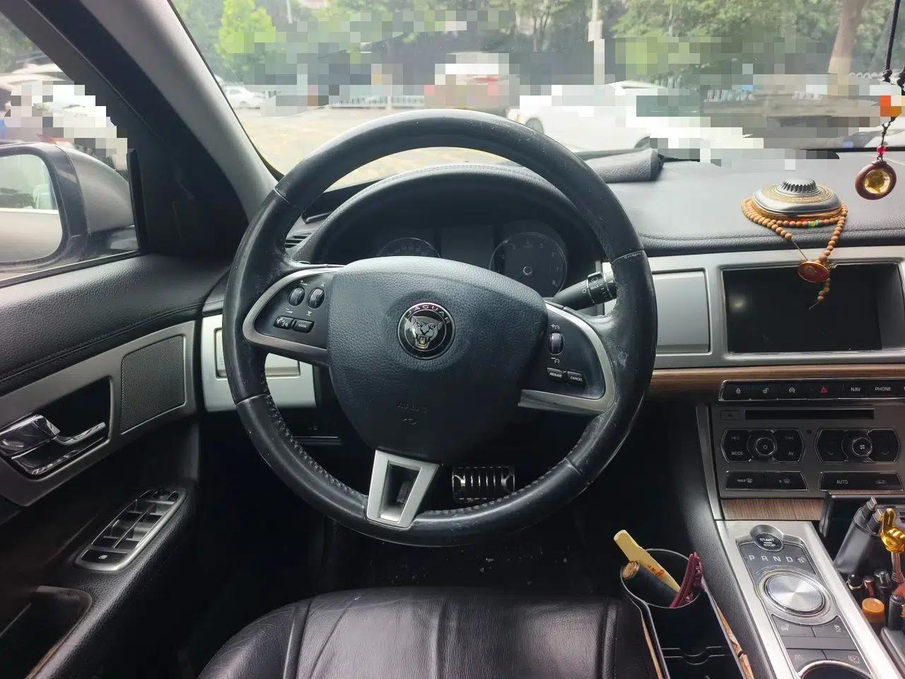 Jaguar XF 2014 XF 2.0T Prestige Edition — миниатюра 10