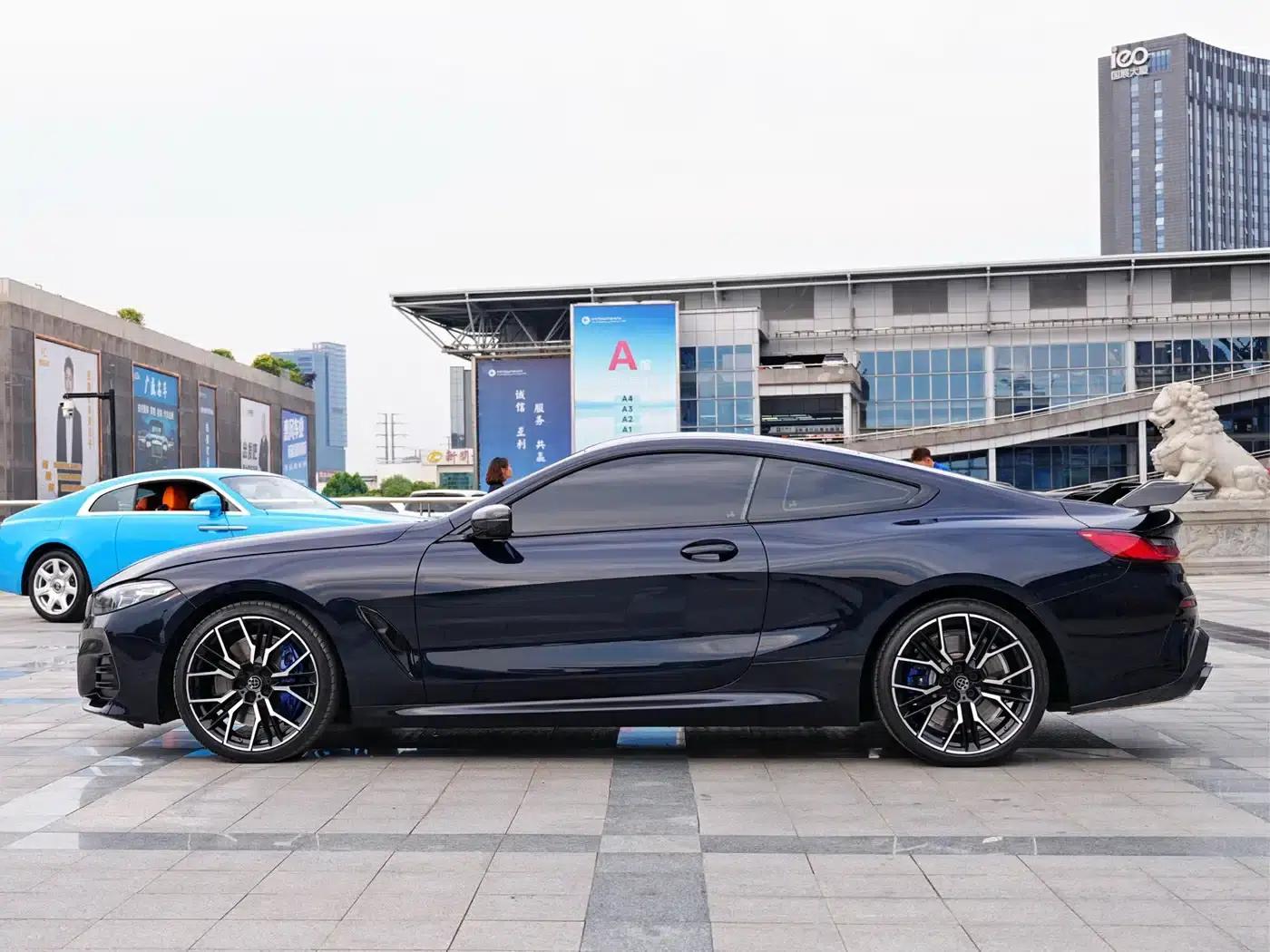 2022 BMW 8 Series 840i Coupe M Sport Package — миниатюра 2