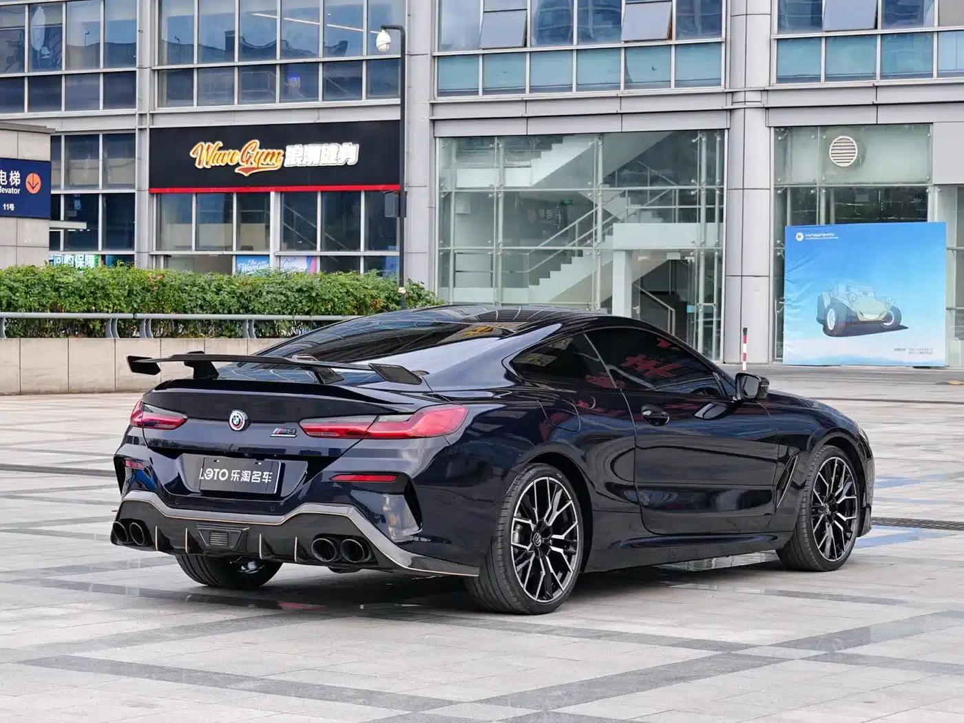 2022 BMW 8 Series 840i Coupe M Sport Package — миниатюра 4