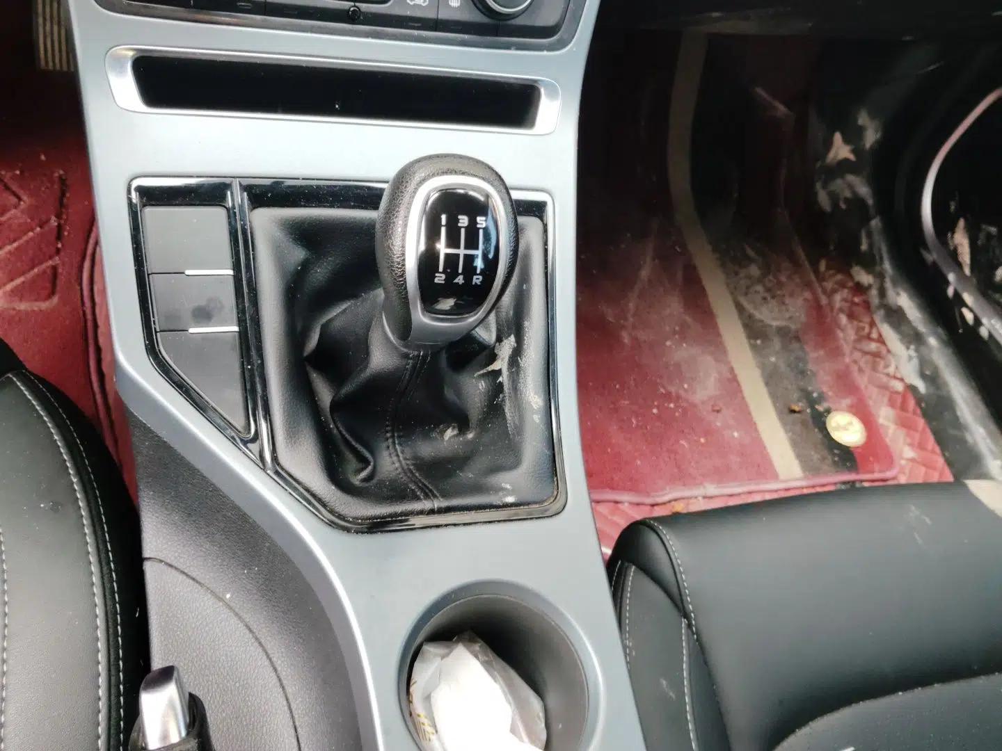 Geely Auto Emgrand 2021 UP 1.5L Manual Luxury Model — миниатюра 14
