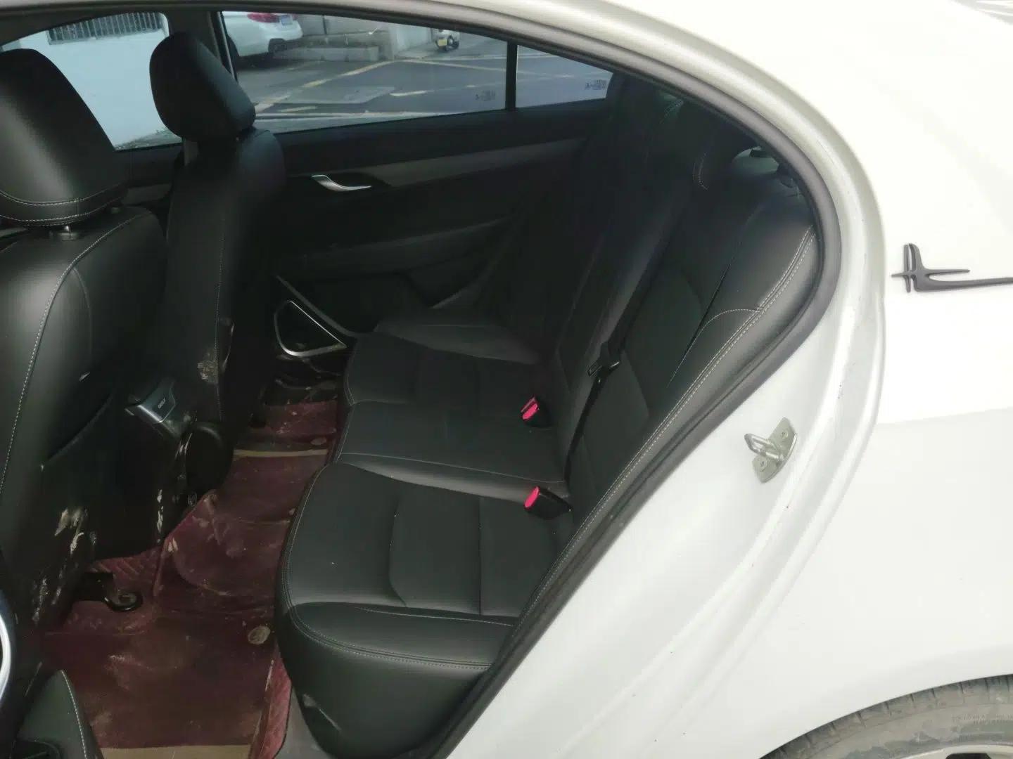 Geely Auto Emgrand 2021 UP 1.5L Manual Luxury Model — миниатюра 17