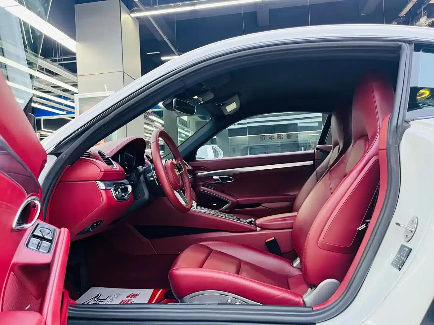 Porsche 718 Cayman 2022 2.0T — миниатюра 8