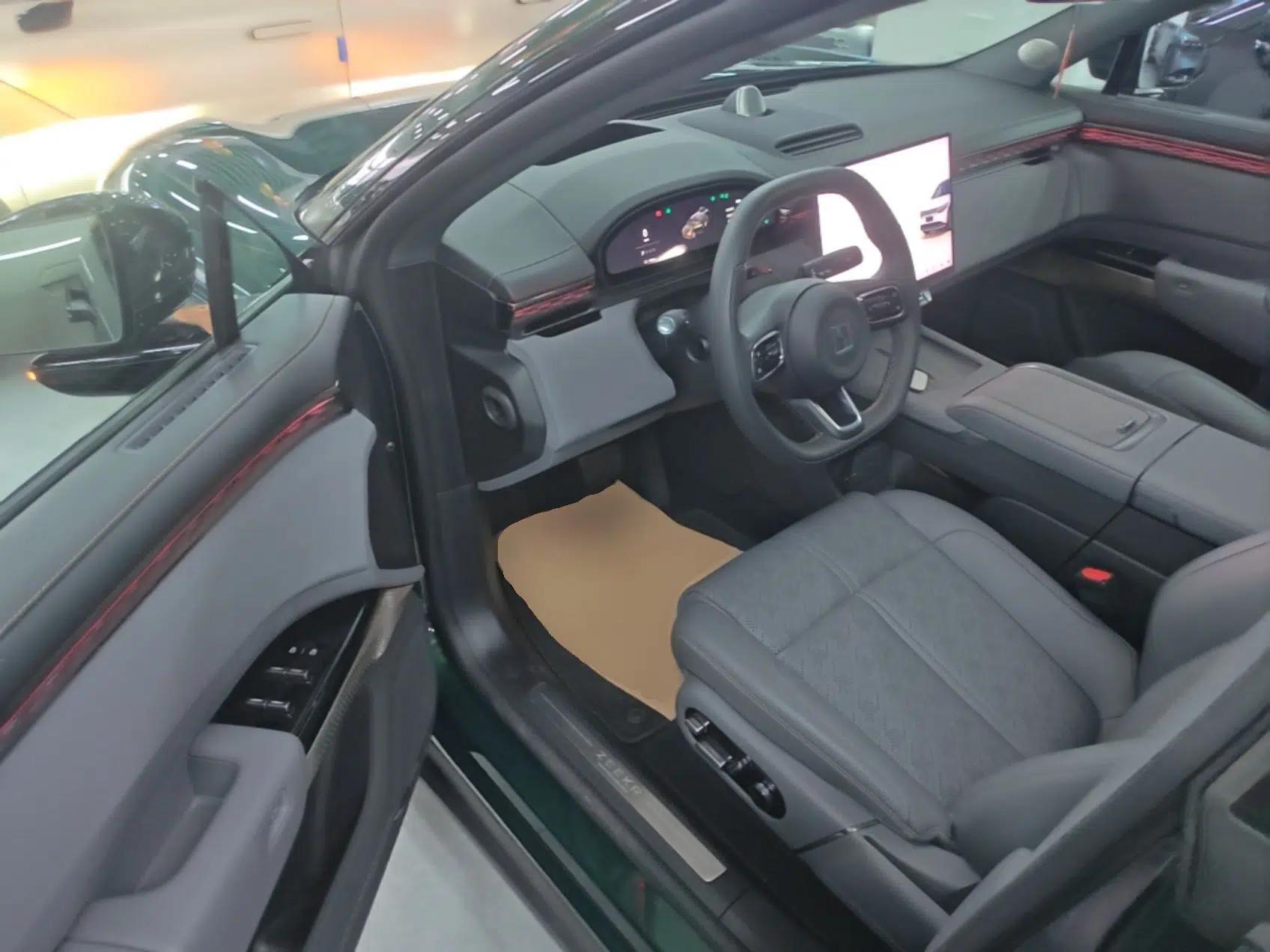 Zeekr 7X 2025 100 kWh Long-Range Rear-Wheel Drive with Intelligent Driving Features — миниатюра 23