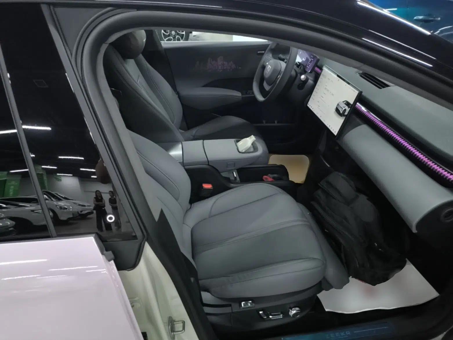Zeekr X 2024 Four-Seat Rear-Drive Version — миниатюра 19