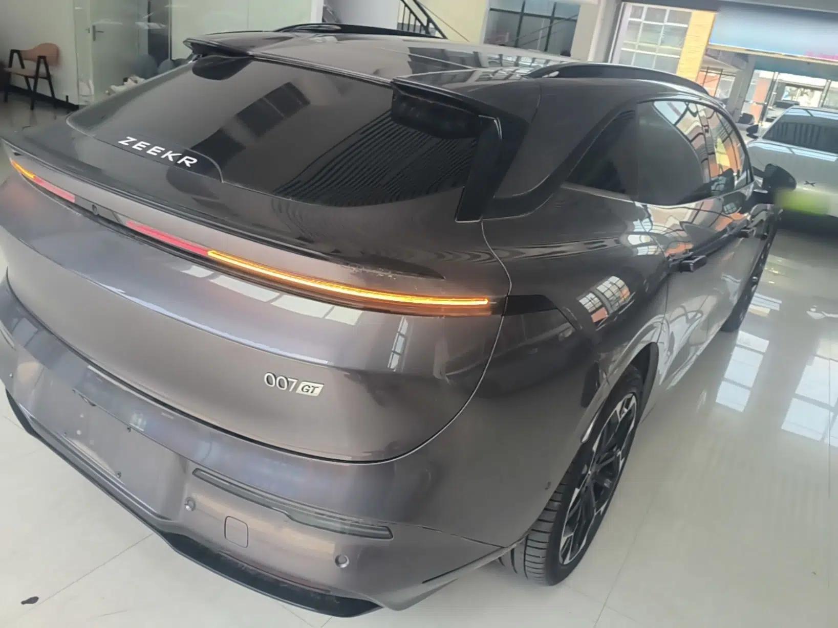 Zeekr 007GT 2025 Four-Wheel Drive Intelligent Driving Version 75 kWh — миниатюра 6