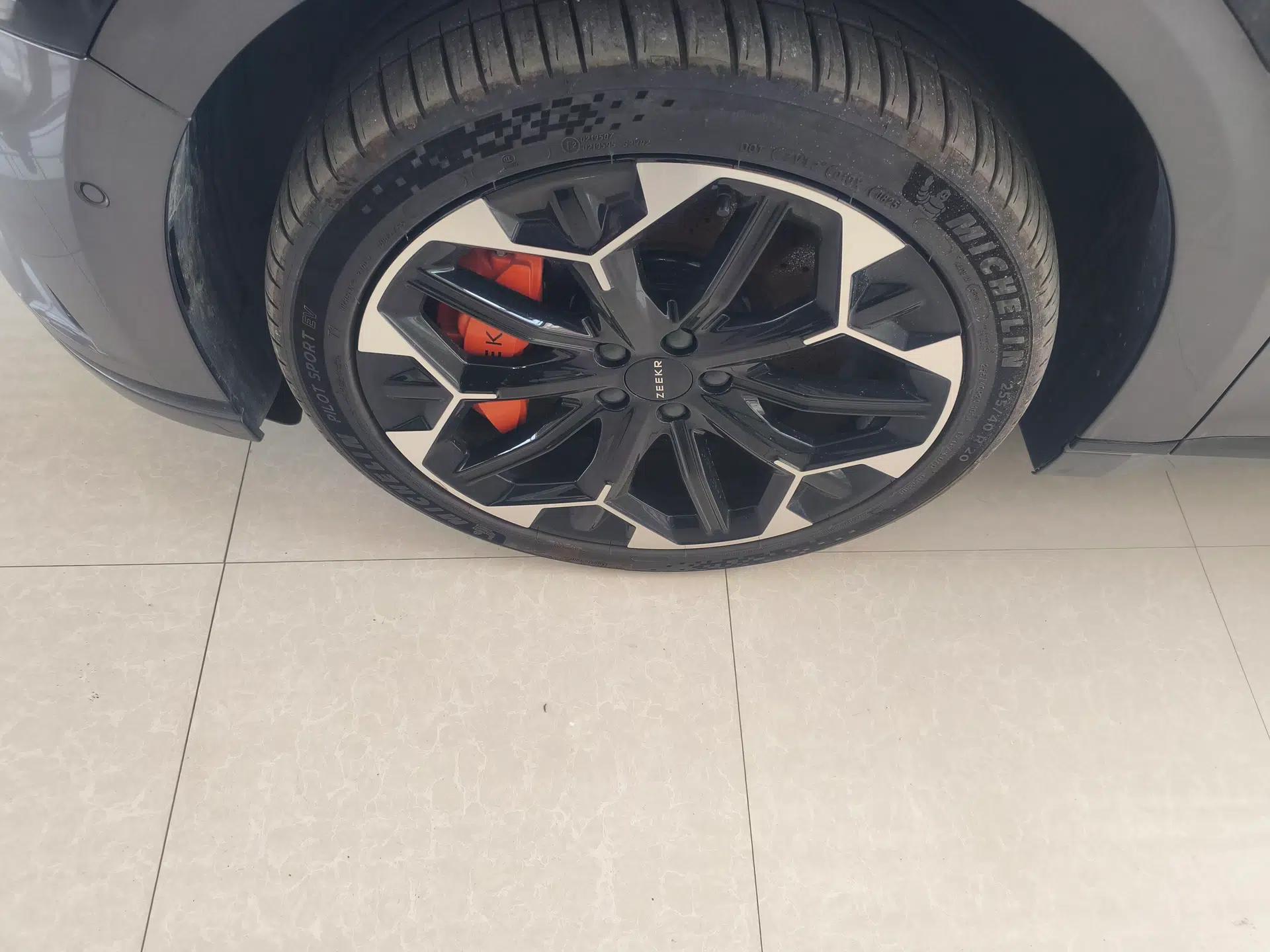 Zeekr 007GT 2025 Four-Wheel Drive Intelligent Driving Version 75 kWh — миниатюра 10