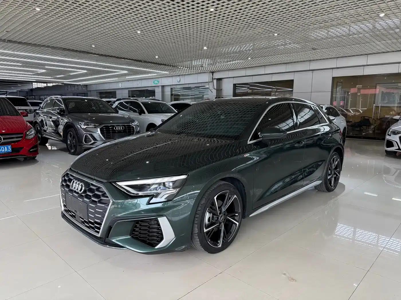 Audi A3 2023 Sportback 35 TFSI Fashion Sport — миниатюра 1