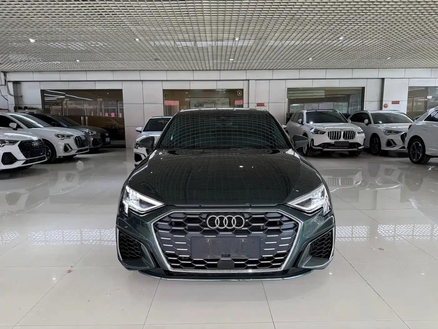 Audi A3 2023 Sportback 35 TFSI Fashion Sport — миниатюра 2