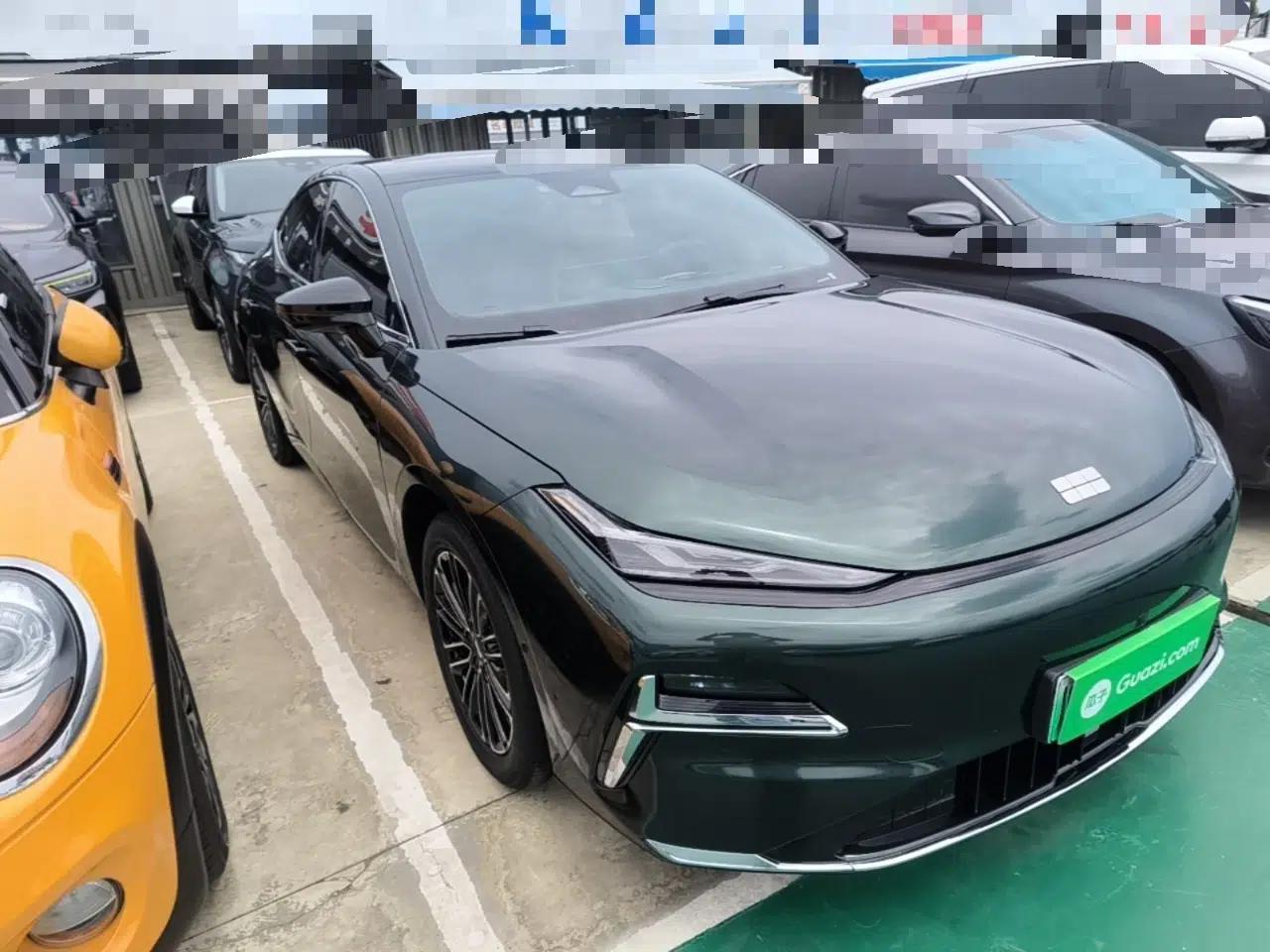 Geely Galaxy 8 2025 130km EM-i Deluxe Edition — миниатюра 3