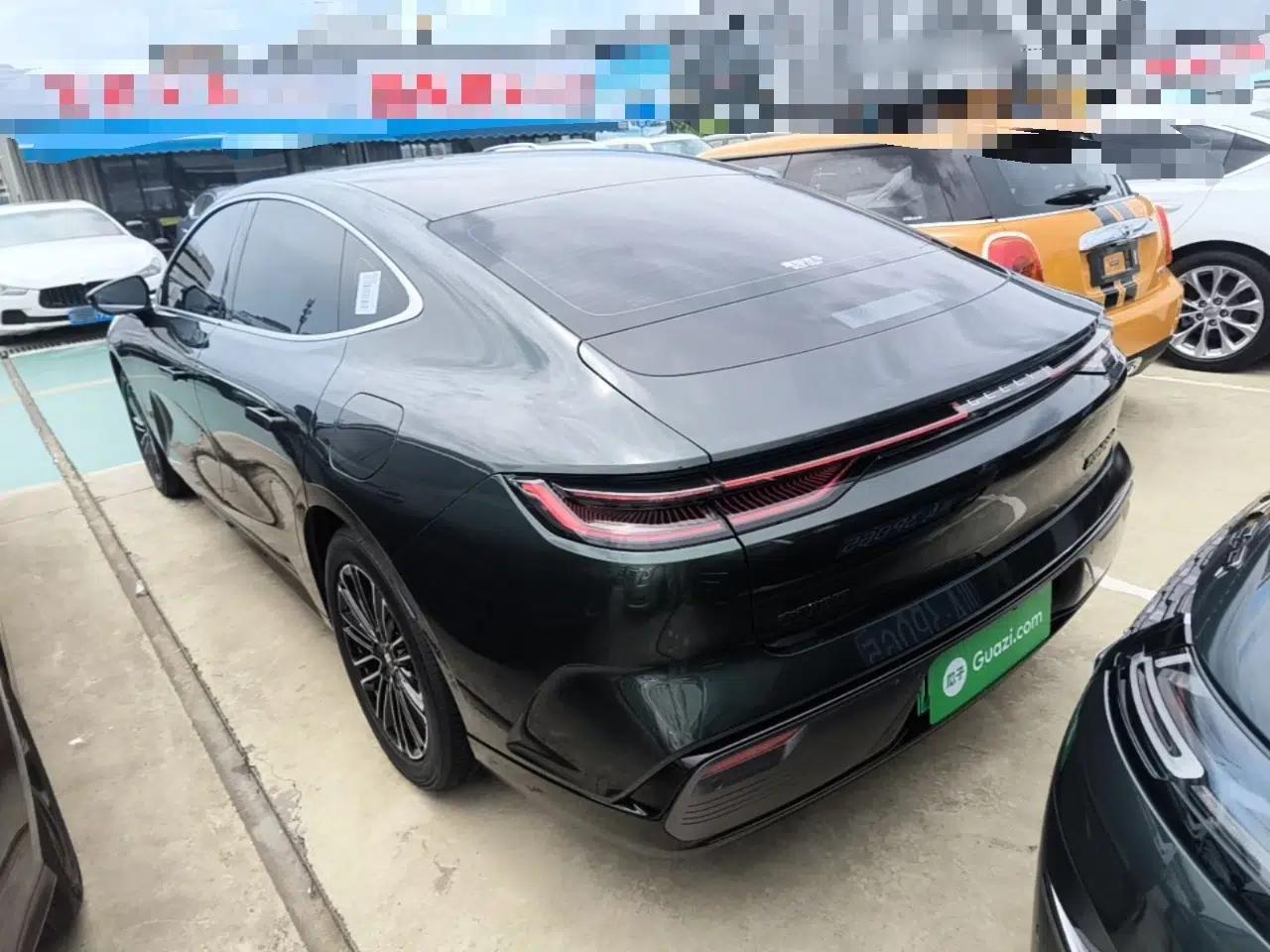 Geely Galaxy 8 2025 130km EM-i Deluxe Edition — миниатюра 4