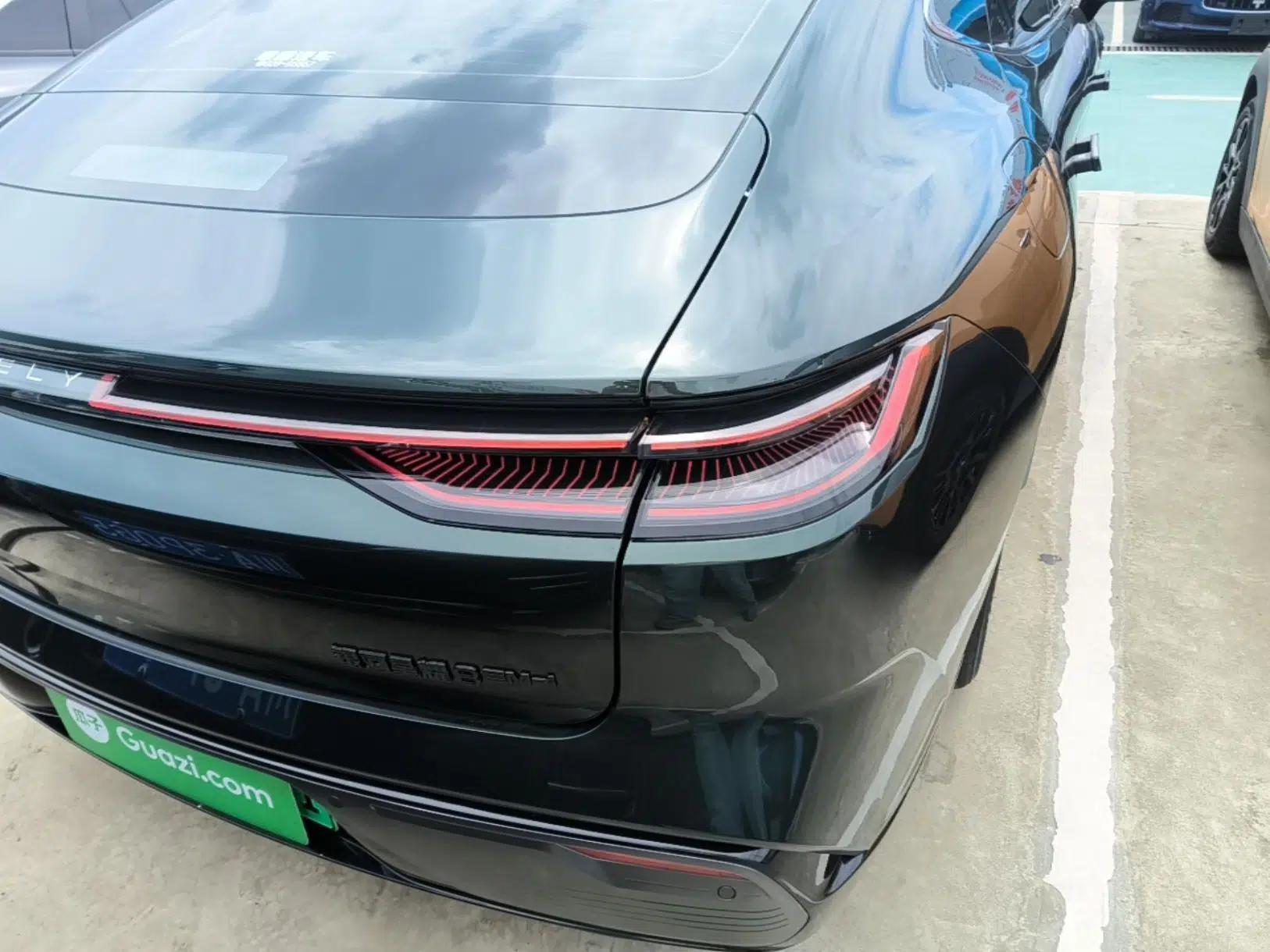 Geely Galaxy 8 2025 130km EM-i Deluxe Edition — миниатюра 9