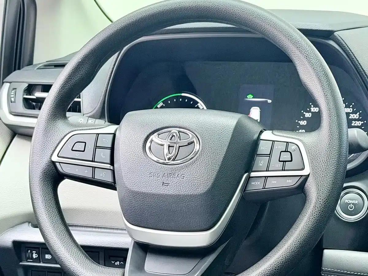 2024 Sienna 2.5L Hybrid Comfort Edition — миниатюра 7