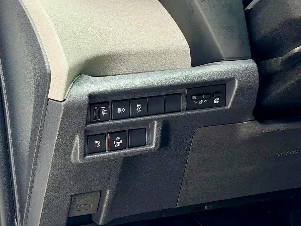 2024 Sienna 2.5L Hybrid Comfort Edition — миниатюра 9