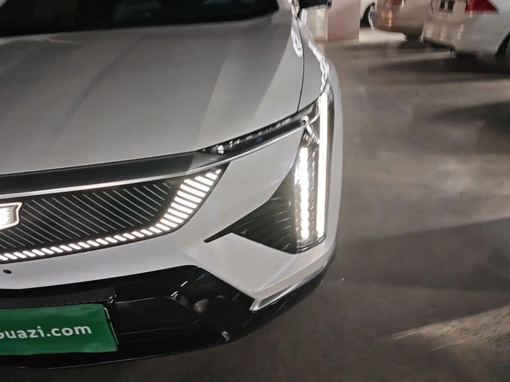 Cadillac OPTIQ 2024 Standard Range Version — миниатюра 8